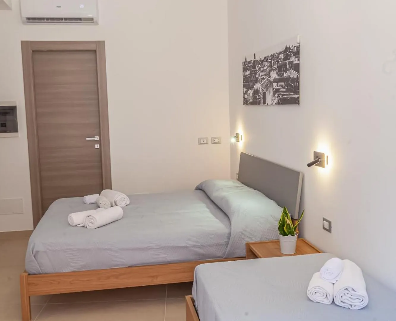 Isgro Rooms Marsala 0*,