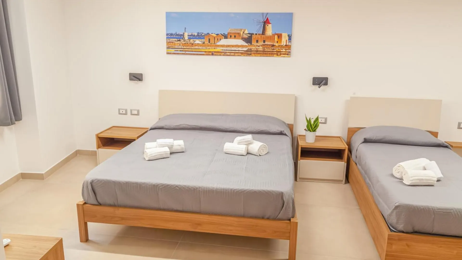 Isgro Rooms Marsala 0*,